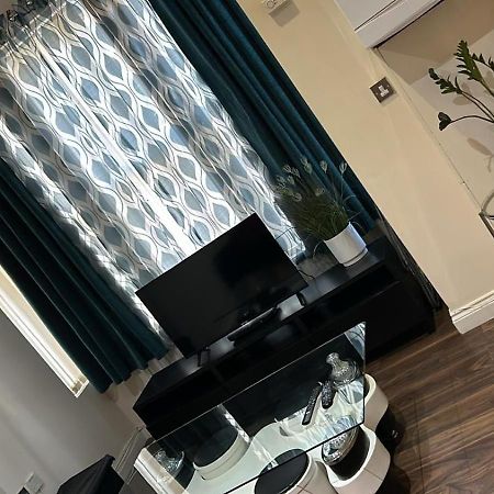 בדפורד Luxurious 2 Bed Apartment מראה חיצוני תמונה