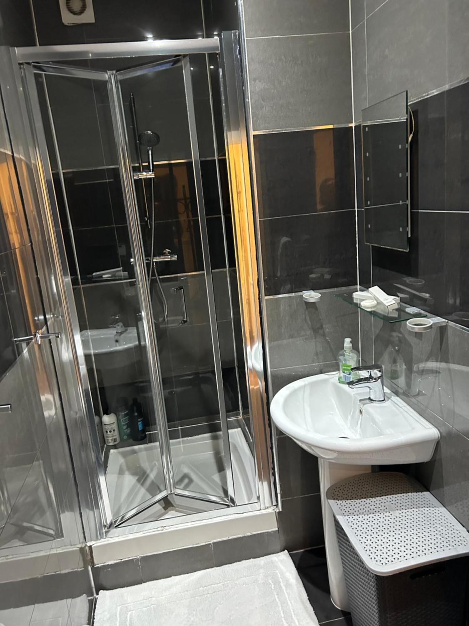 בדפורד Luxurious 2 Bed Apartment מראה חיצוני תמונה